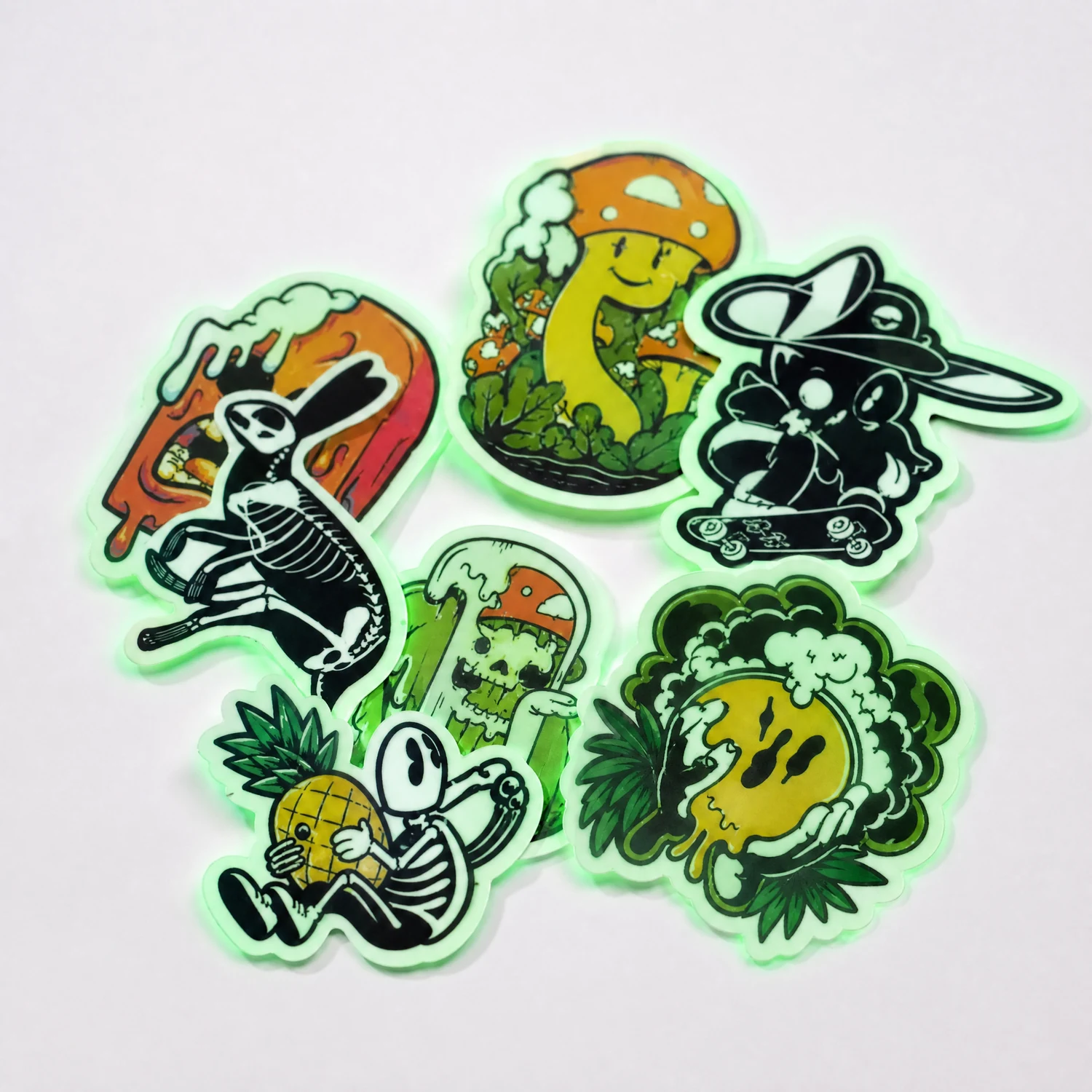 Пример изображения custom glow in the dark stickers